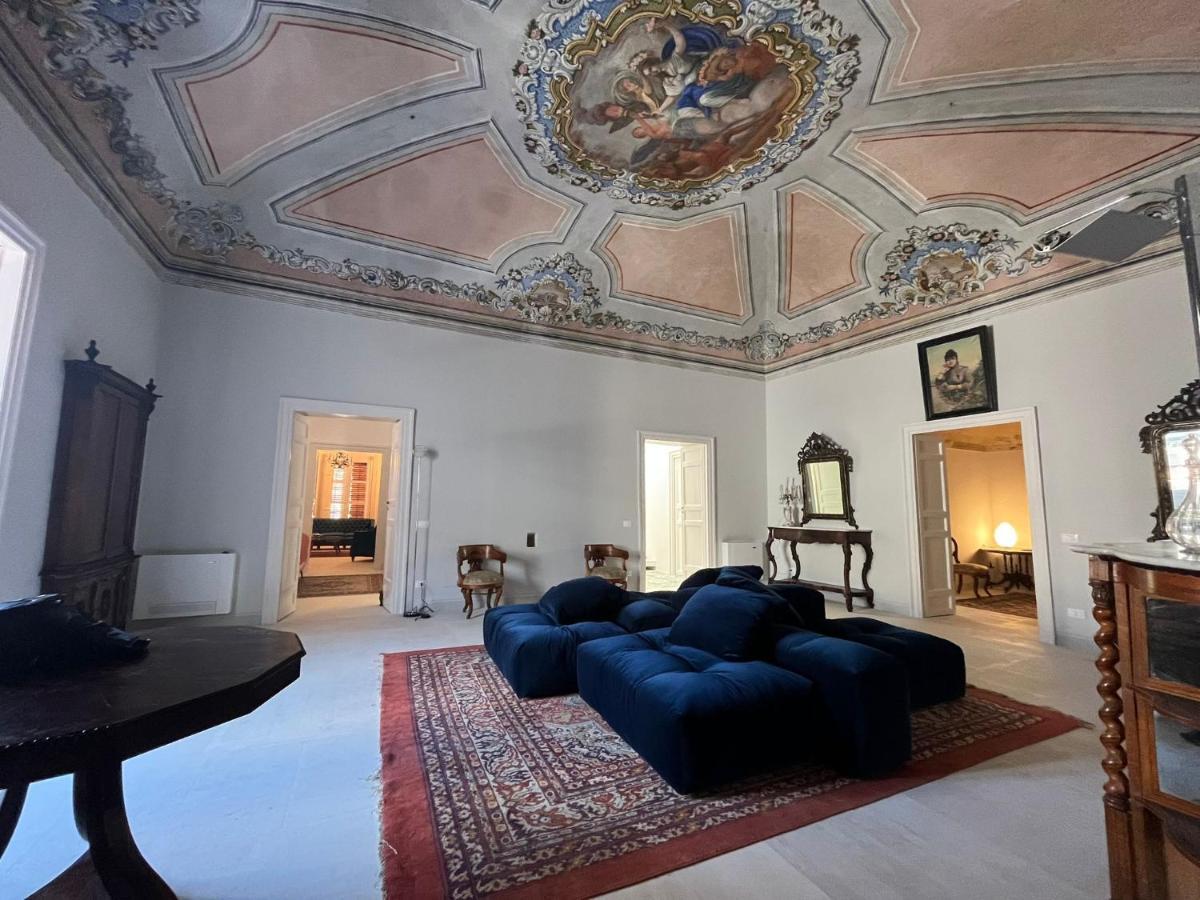 Bed and Breakfast Palazzo Triolo - Dimora Di Charme à Corleone Extérieur photo