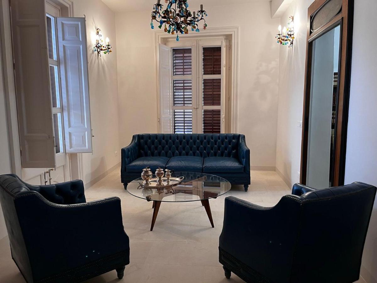Bed and Breakfast Palazzo Triolo - Dimora Di Charme à Corleone Extérieur photo