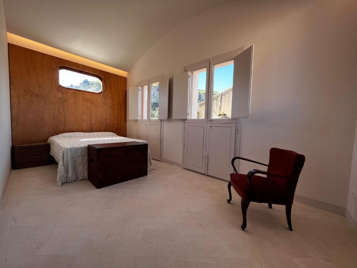 Bed and Breakfast Palazzo Triolo - Dimora Di Charme à Corleone Extérieur photo